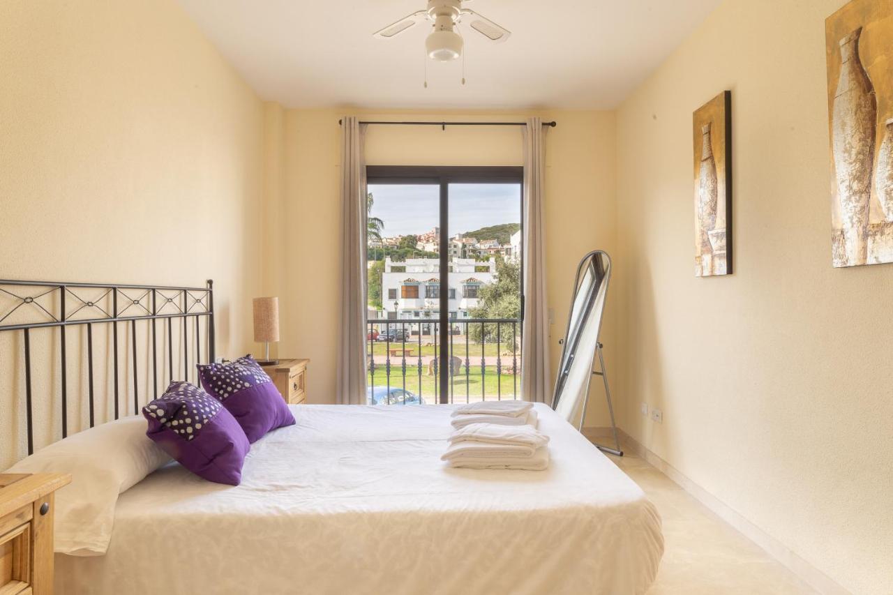 2261-Superb Apt On The Beach, On Duquesa Harbour Manilva Eksteriør bilde