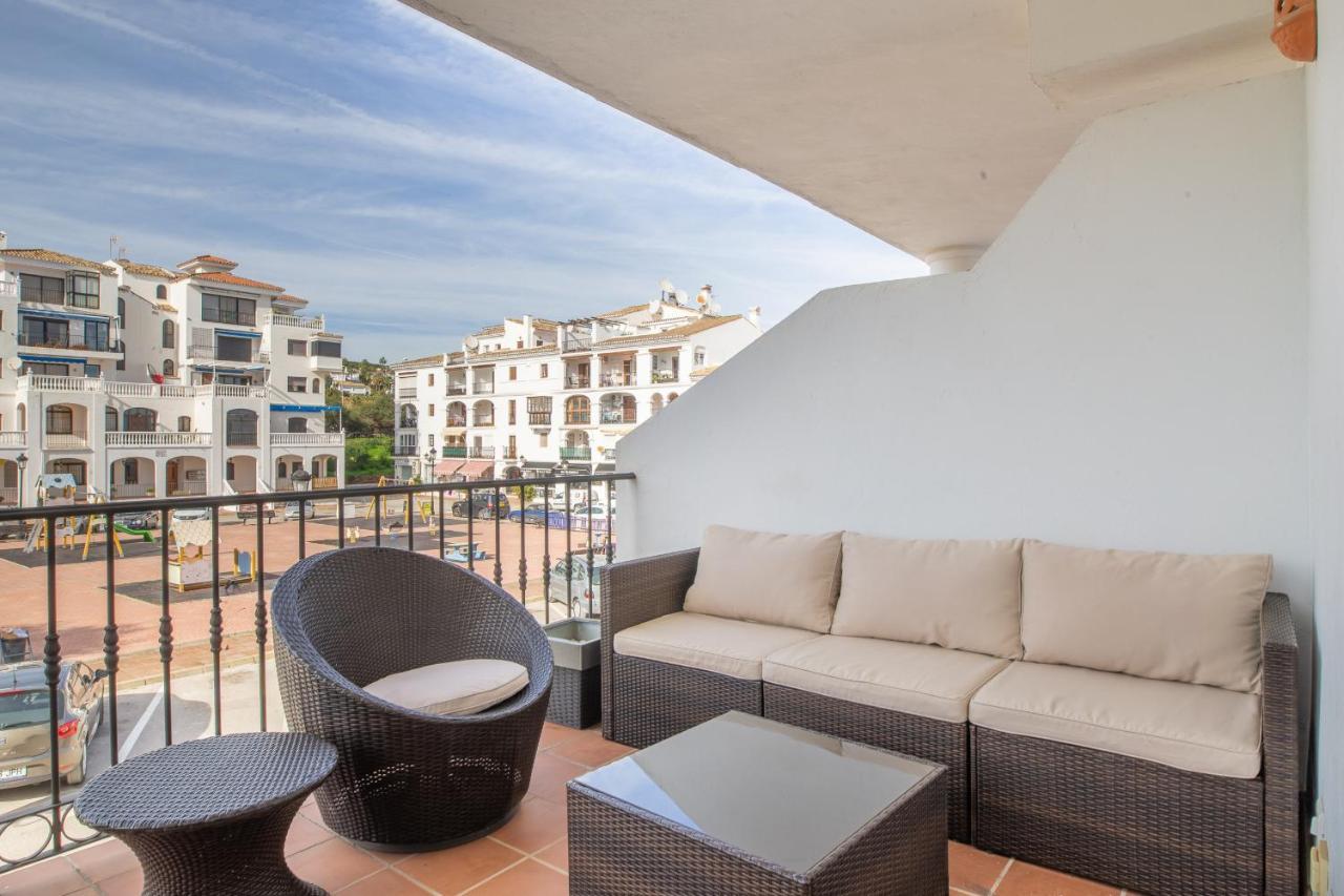 2261-Superb Apt On The Beach, On Duquesa Harbour Manilva Eksteriør bilde