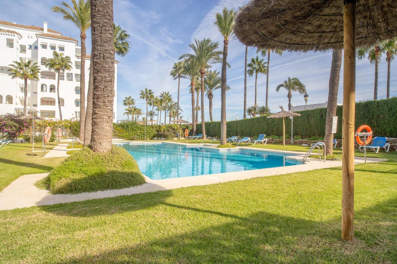 2261-Superb Apt On The Beach, On Duquesa Harbour Manilva Eksteriør bilde