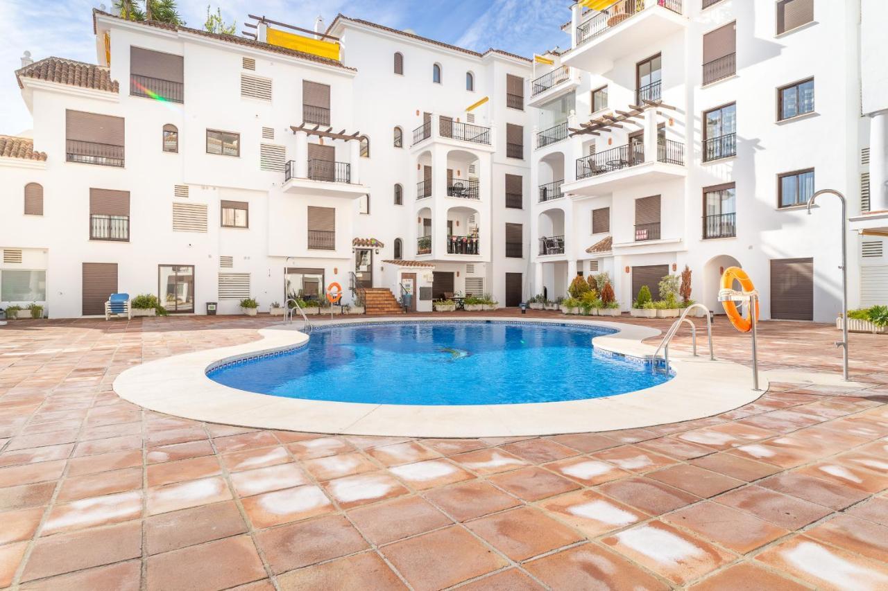 2261-Superb Apt On The Beach, On Duquesa Harbour Manilva Eksteriør bilde